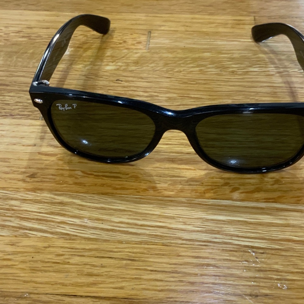 Ray-Ban Black Sunglasses with Dark Lenses - Picture 4 of 5